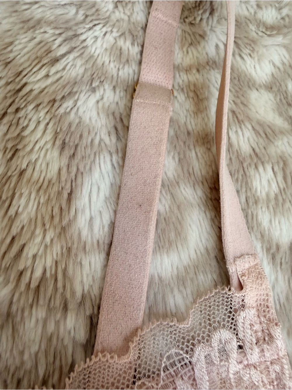 SOMA Women's Lace Wireless Bra in Blush Pink - Picture 5 of 9